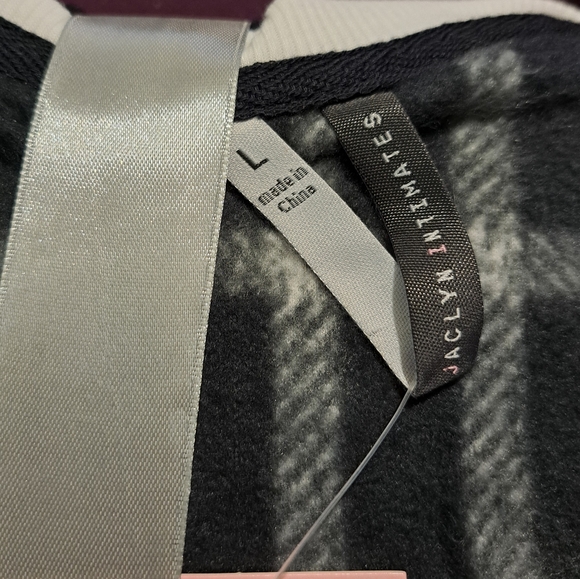 Jaclyn Intimates Plaid Fleece Women's Sleepwear Set, Dark Blue Size L - Picture 3 of 4